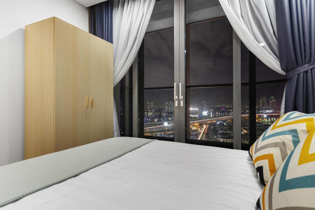 *Bom Homes* Vinhomes Central Park- Luxury Apartment Хошимин Экстерьер фото