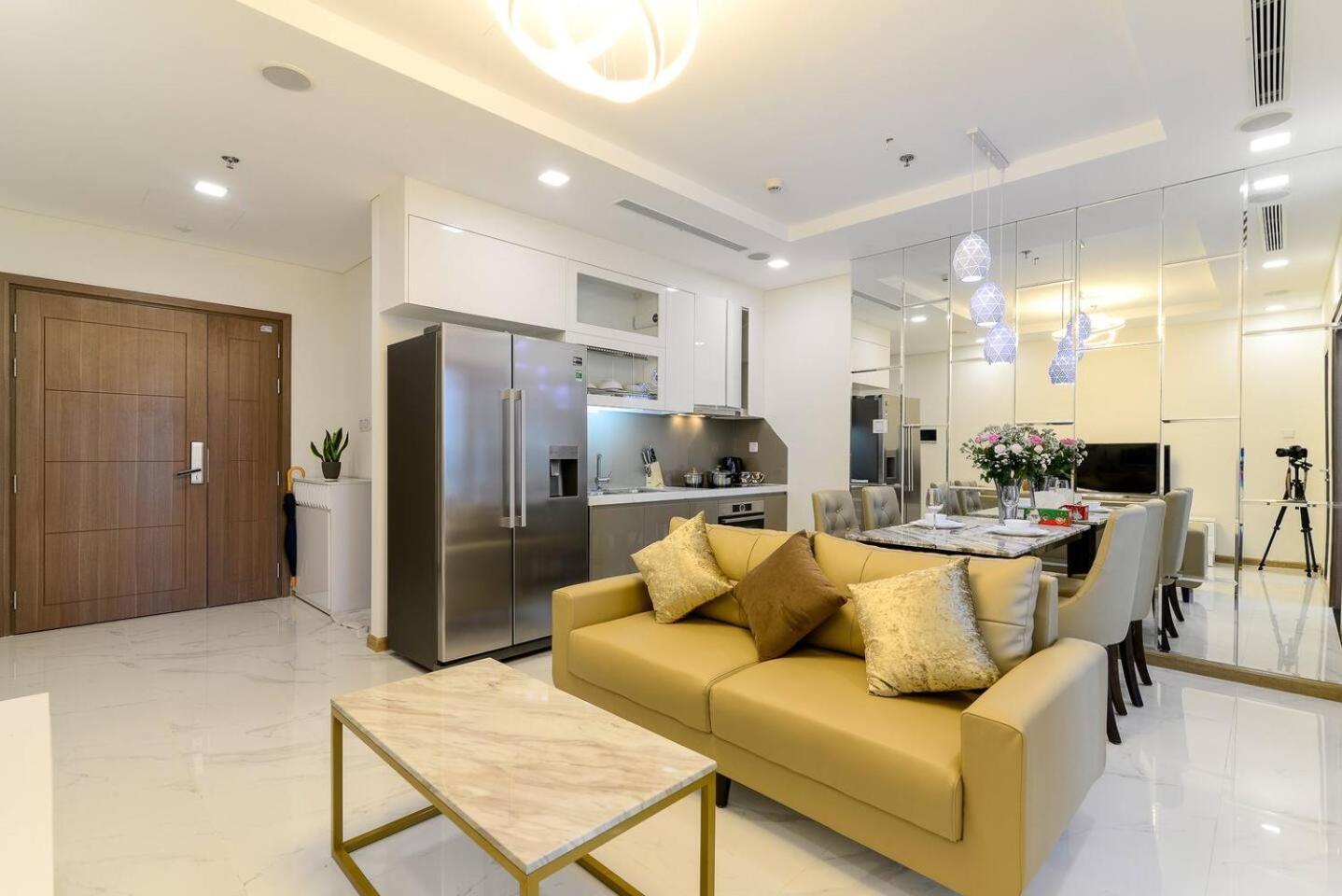 *Bom Homes* Vinhomes Central Park- Luxury Apartment Хошимин Экстерьер фото