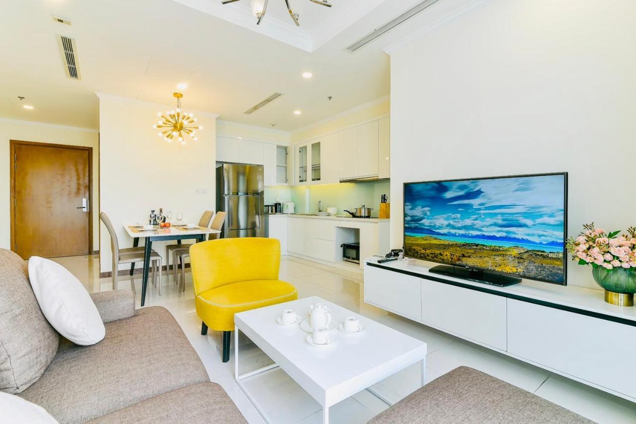 *Bom Homes* Vinhomes Central Park- Luxury Apartment Хошимин Экстерьер фото