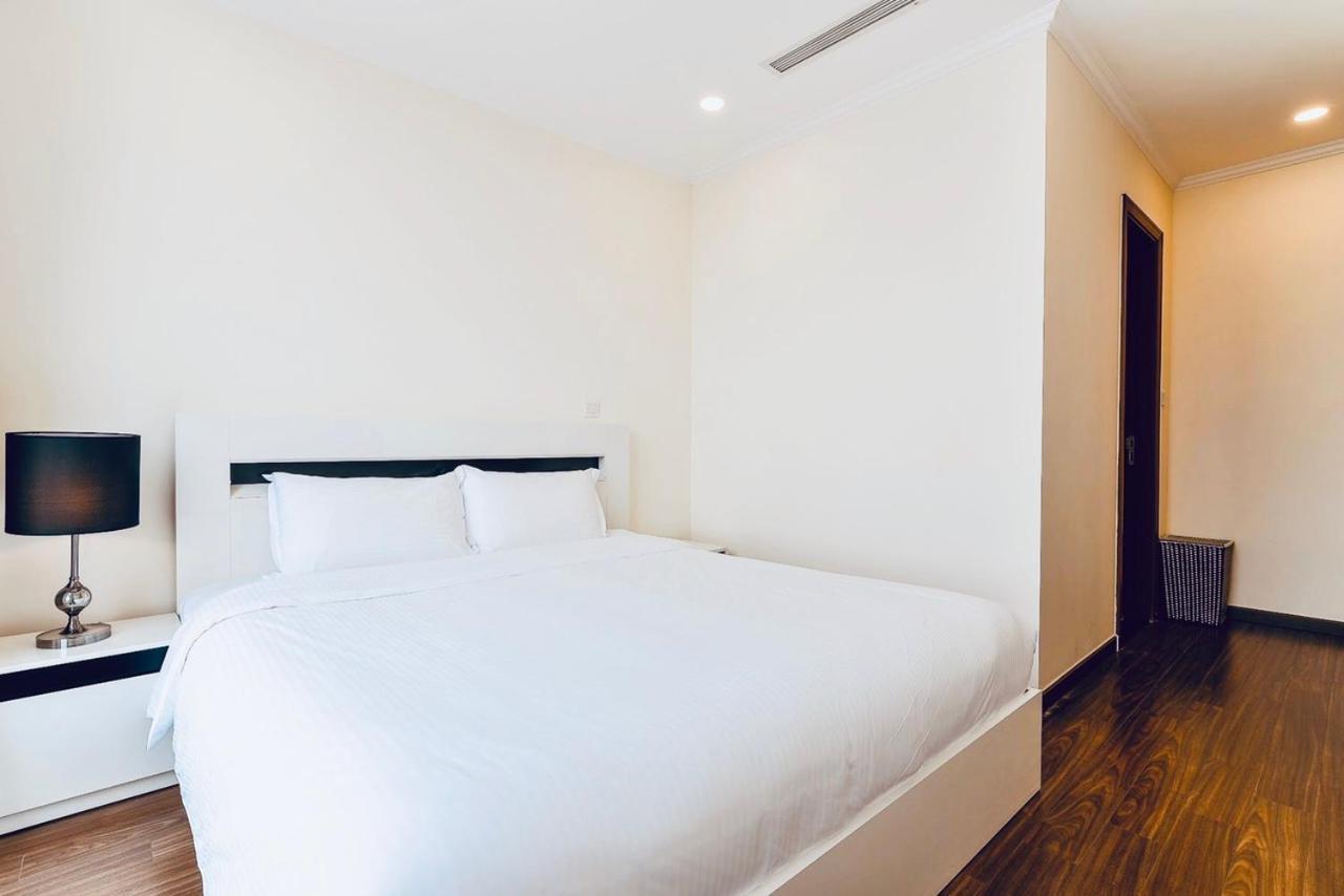 *Bom Homes* Vinhomes Central Park- Luxury Apartment Хошимин Экстерьер фото